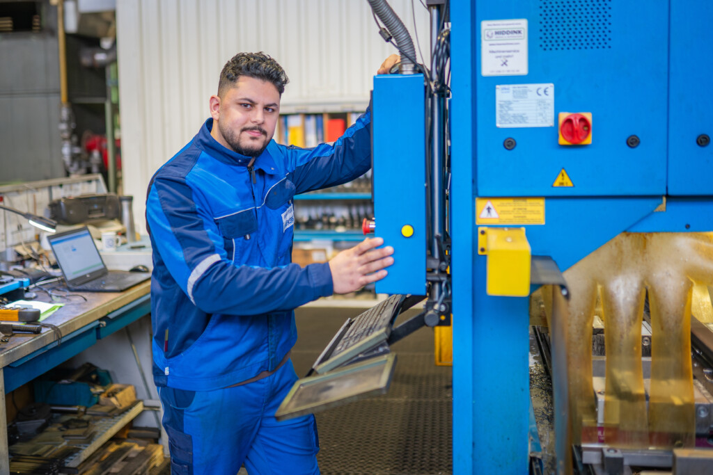 Zerspan__Masch_R_Yilidz_quer_front_DSC01410 Zerspanungsmechaniker, Job, Stellenausschreibung, Verstärkung,